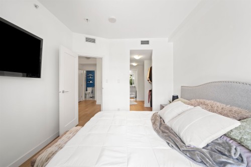 70 1St Avenue W, Vancouver, BC 