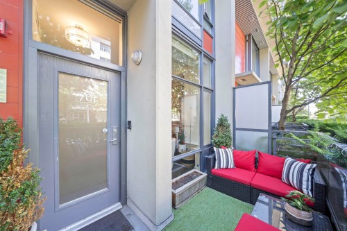 70 1St Avenue W, Vancouver, BC 
