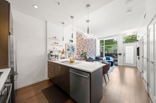 70 1St Avenue W, Vancouver, BC 