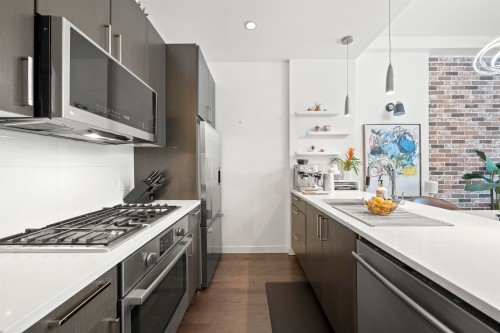 70 1St Avenue W, Vancouver, BC 
