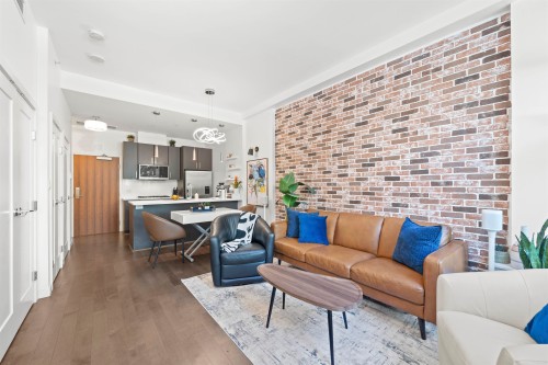 70 1St Avenue W, Vancouver, BC 