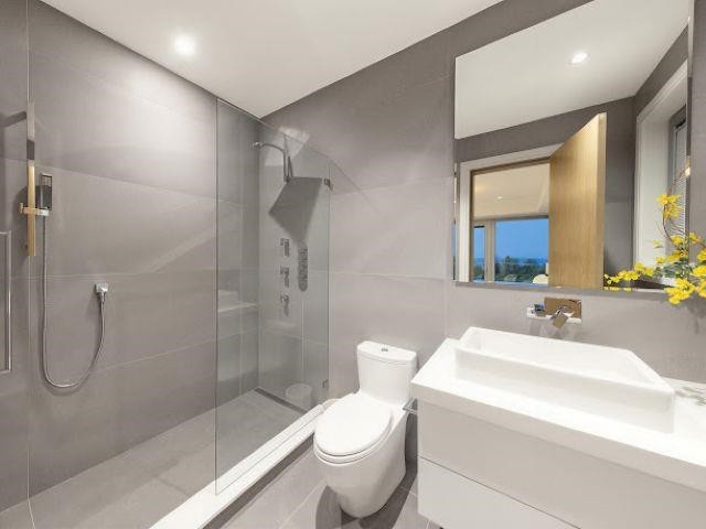 815 King Georges Way, West Vancouver, BC