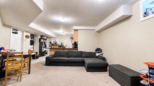 2016 Winter Crescent, Coquitlam, BC 