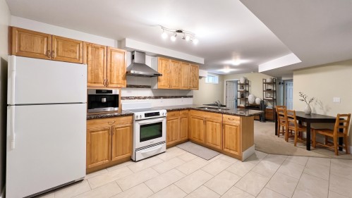 2016 Winter Crescent, Coquitlam, BC 