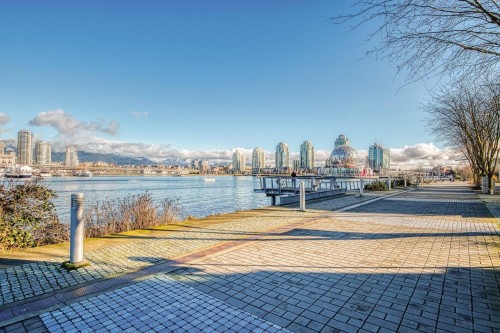 310-1616 Columbia Street, Vancouver, BC 