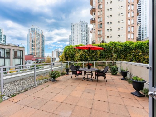 401-1238 Richards Street, Vancouver, BC 