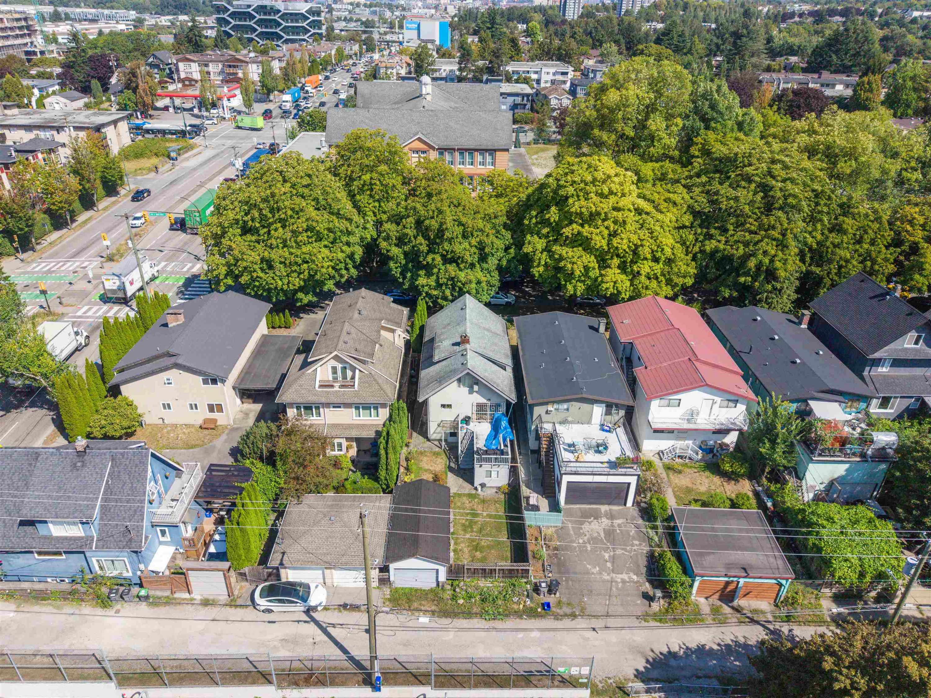1324 10Th Avenue E, Vancouver, BC
