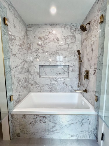 404 18Th Avenue W, Vancouver, BC 