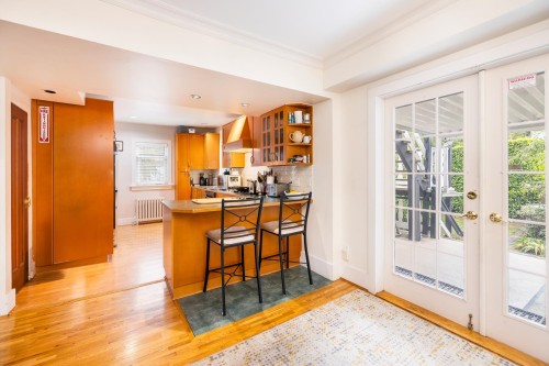 404 18Th Avenue W, Vancouver, BC 