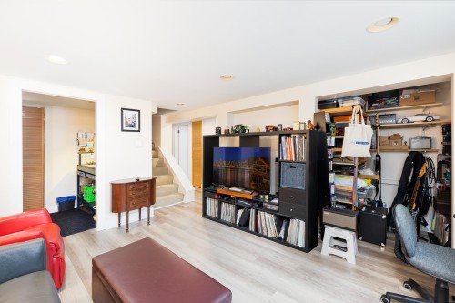 404 18Th Avenue W, Vancouver, BC 