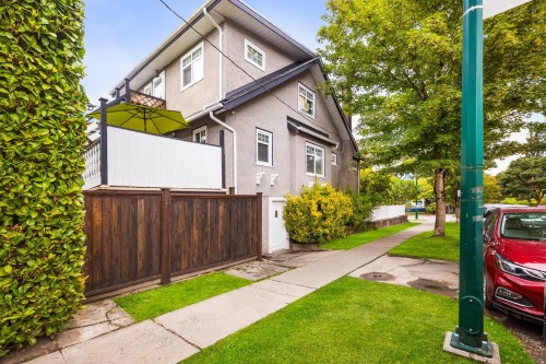 404 18Th Avenue W, Vancouver, BC 