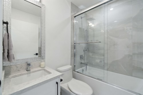 8007 Elliott Street, Vancouver, BC 