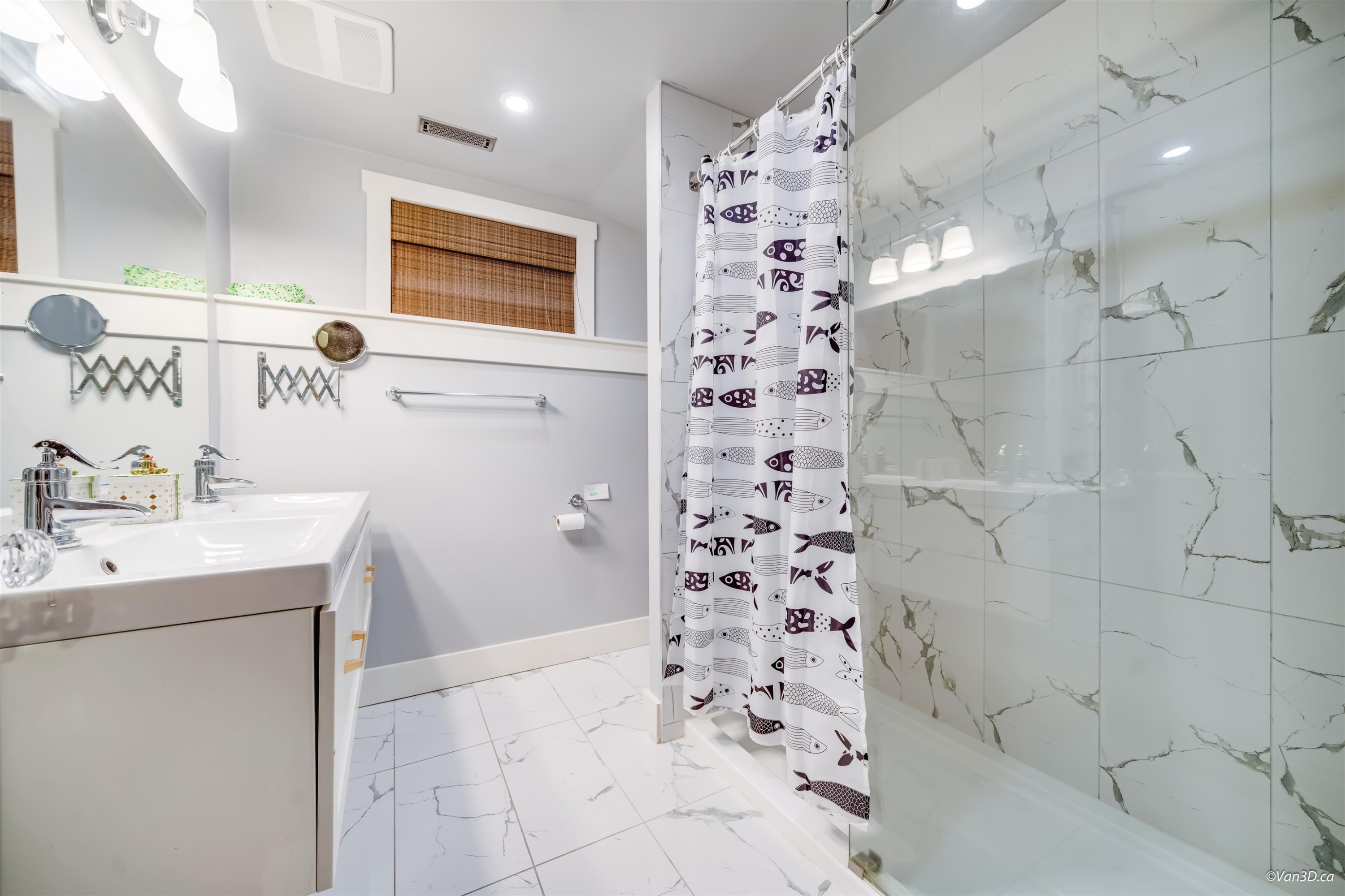 1570 East Road, Anmore, BC