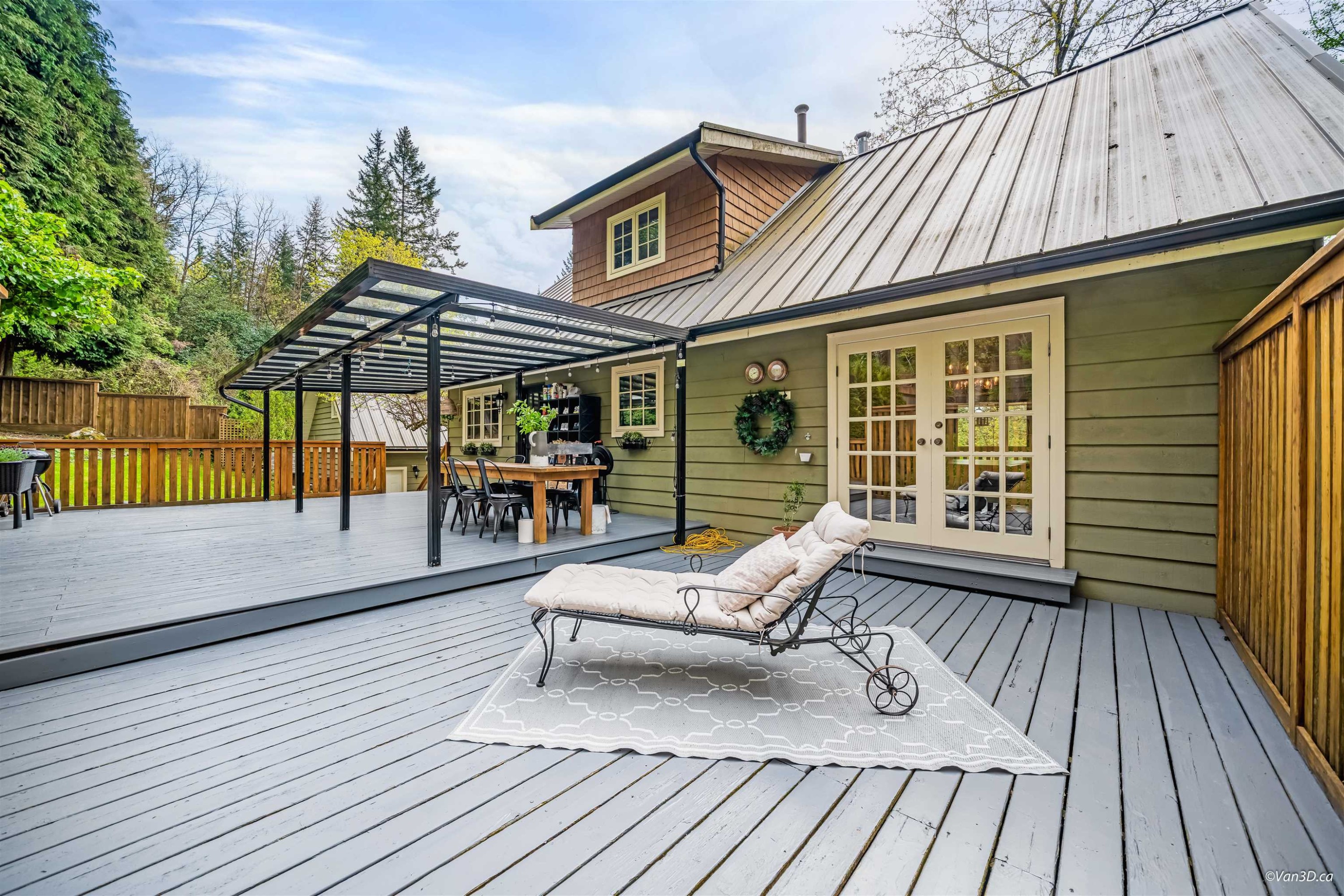 1570 East Road, Anmore, BC