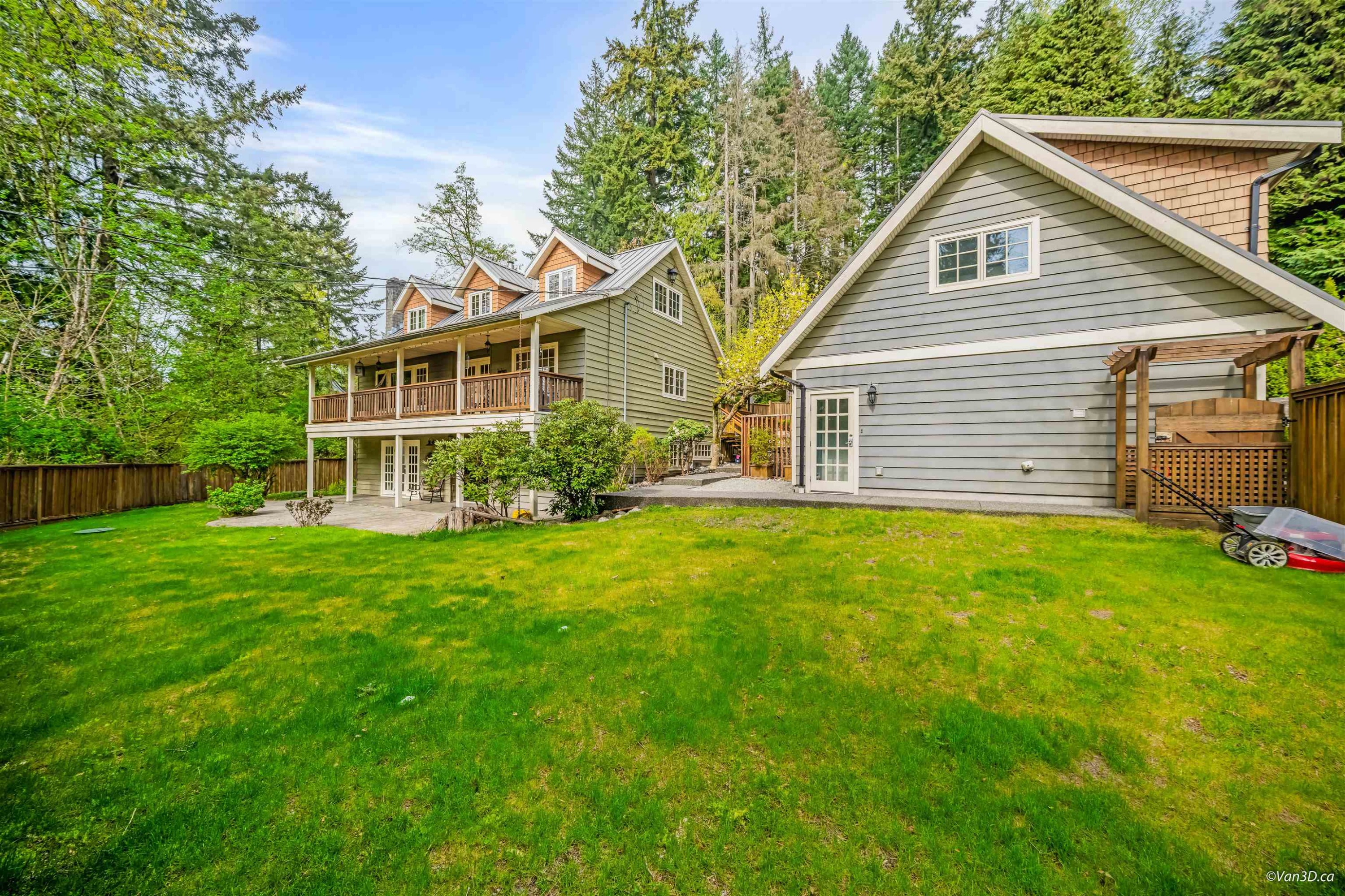 1570 East Road, Anmore, BC