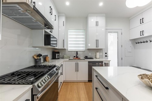 2975 42Nd Avenue E, Vancouver, BC 