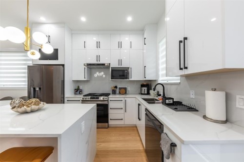 2975 42Nd Avenue E, Vancouver, BC 