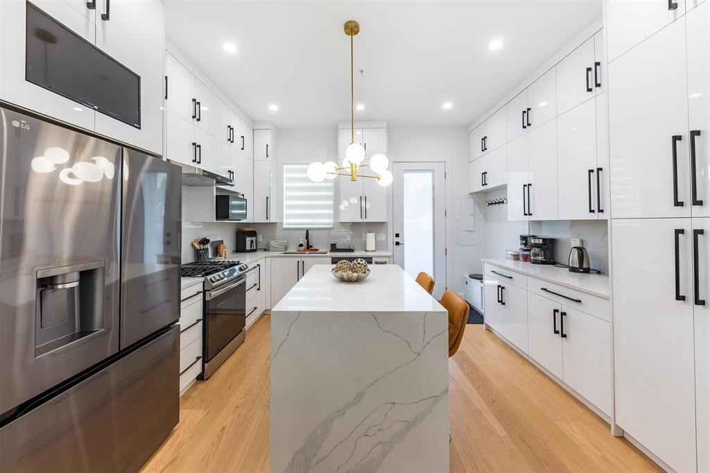 2975 42Nd Avenue E, Vancouver, BC