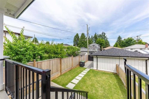 2975 42Nd Avenue E, Vancouver, BC 