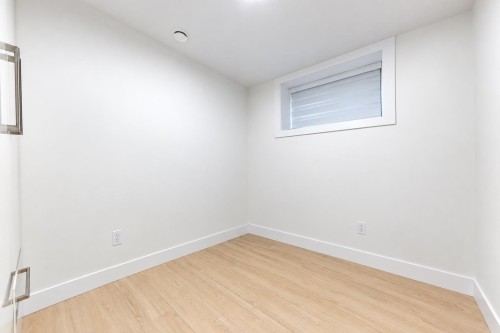2975 42Nd Avenue E, Vancouver, BC 