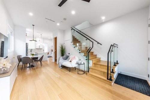 2975 42Nd Avenue E, Vancouver, BC 