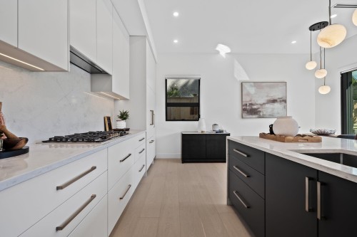 1605 21St Avenue E, Vancouver, BC 
