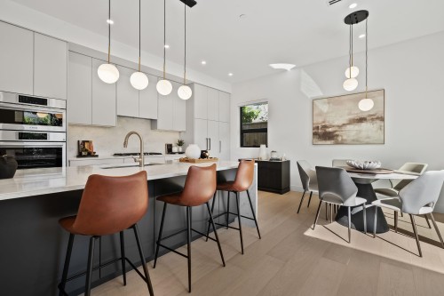 1605 21St Avenue E, Vancouver, BC 