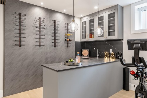 2755 38Th Avenue W, Vancouver, BC 