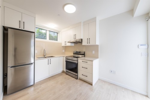 2755 38Th Avenue W, Vancouver, BC 