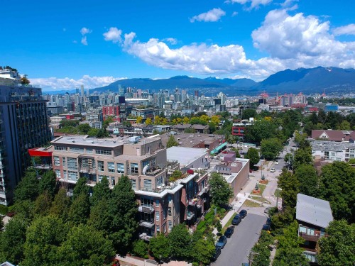 357 11Th Avenue E, Vancouver, BC 