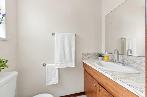 5884 Ormidale Street, Vancouver, BC 