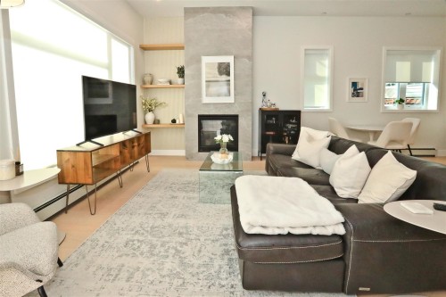4015 Victoria Drive, Vancouver, BC 