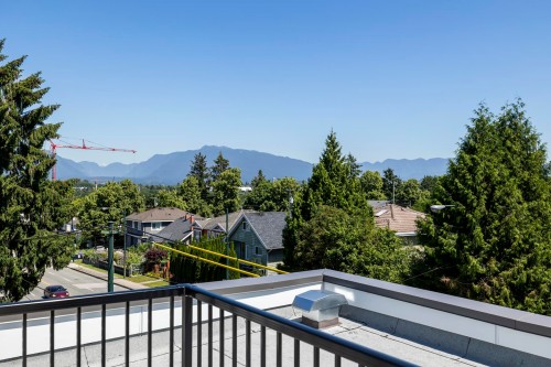 4015 Victoria Drive, Vancouver, BC 