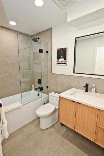 4015 Victoria Drive, Vancouver, BC 