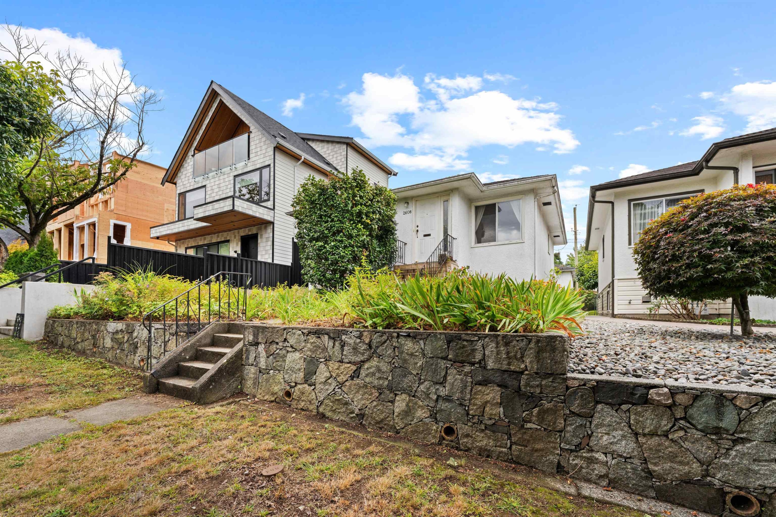 2608 4Th Avenue E, Vancouver, BC