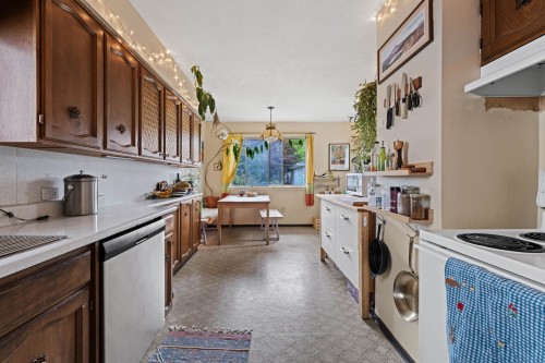 2608 4Th Avenue E, Vancouver, BC 