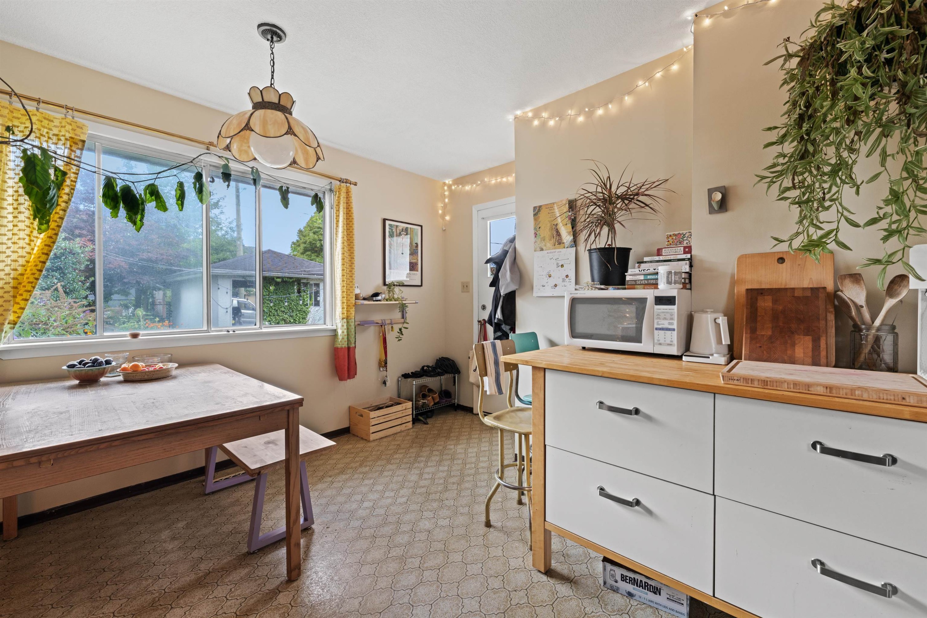 2608 4Th Avenue E, Vancouver, BC
