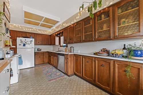 2608 4Th Avenue E, Vancouver, BC 
