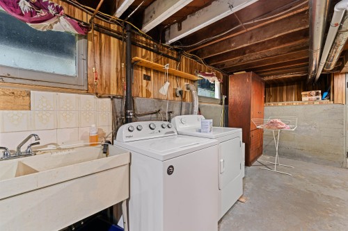 2608 4Th Avenue E, Vancouver, BC 
