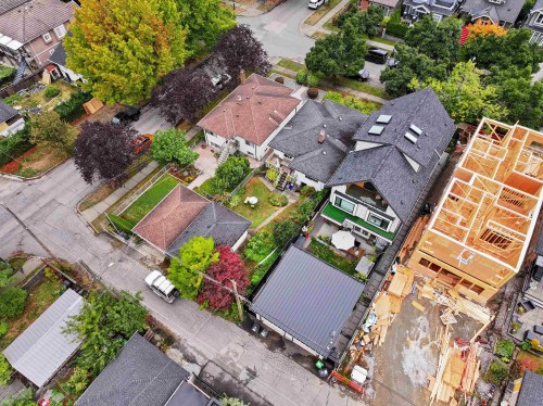 2608 4Th Avenue E, Vancouver, BC 