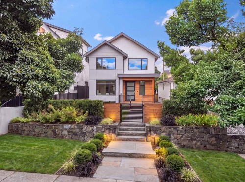 2608 4Th Avenue E, Vancouver, BC 
