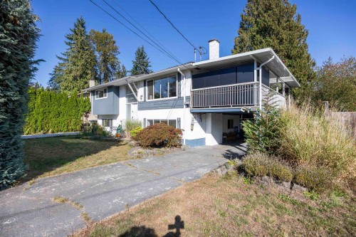 3648 Vincent Street  Port Coquitlam, BC V3B 3T9