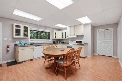 2261 Hill Drive, North Vancouver, BC 