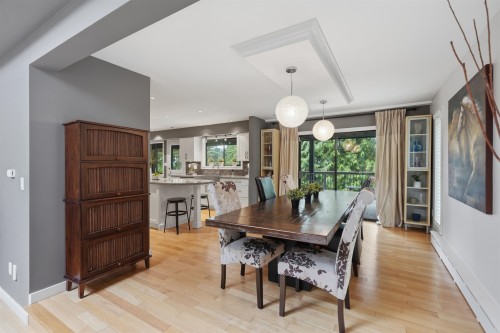 2261 Hill Drive, North Vancouver, BC 