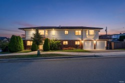 156 Rosser Avenue NBurnaby, BC V5C 6C4