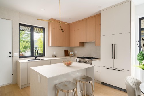 6577 Lime Street, Vancouver, BC 