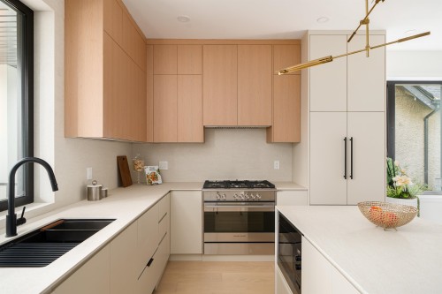 6577 Lime Street, Vancouver, BC 