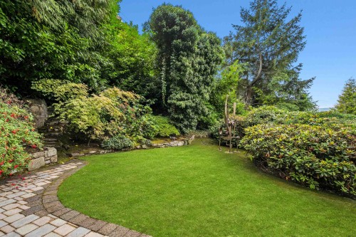 6035 Eagleridge Drive, West Vancouver, BC 