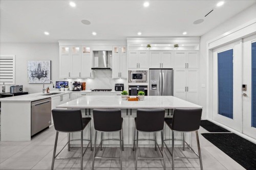 1041 Stewart Avenue, Coquitlam, BC 