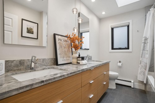 76 46Th Avenue E, Vancouver, BC 